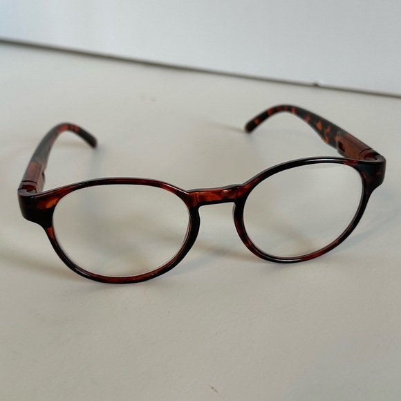 Tortoiseshell Round Reader Glasses 1.25 Strength - Picture 1 of 6